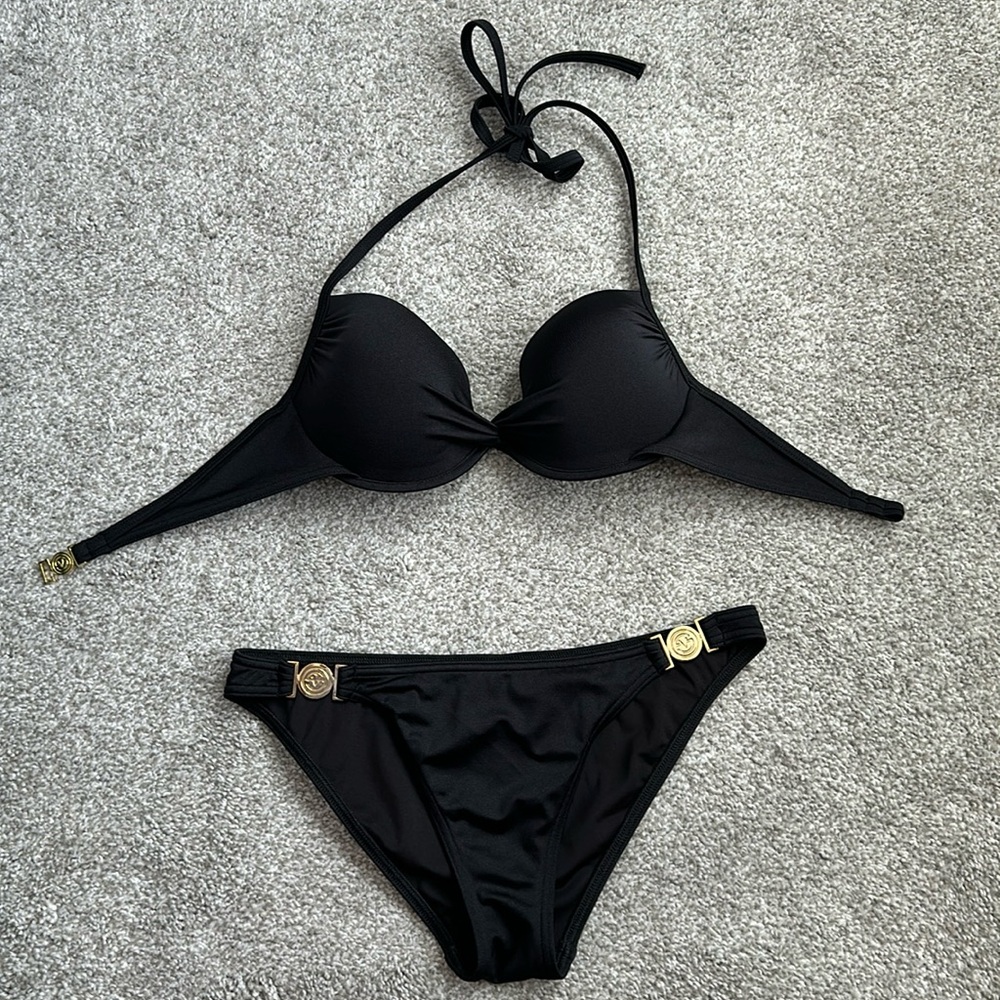 Black Victoria’s Secret 2-piece bathing suit